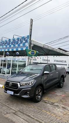 TOYOTA HILUX 2.8 SRX 4X4 CD 16V DIESEL 4P AUTOMÁTICO TOYOTA HILUX 2.8 SRX 4X4 CD 16V DIESEL 4P AUTOMÁTICO